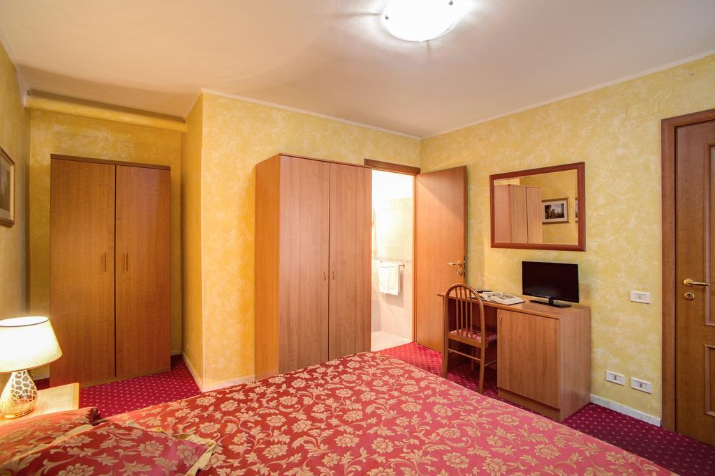 Monti Guest House - Affittacamere Rome Room photo